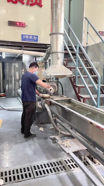 We are a factory specializing in producing pvc plastic particles.#pvc#pvcpipe#pvchose#hose#pvcproducts#factory#plastic#injectionmoulding#tpe