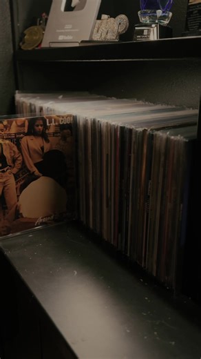 LL Cool J – “Around the Way Girl” Celebrating the timeless hip‑hop classic that defined an era ❤️. A moment in music history honoring the artist who blended swagger, romance, and Queens‑bred storytelling into a cultural staple. From smooth charisma to undeniable groove, “Around the Way Girl” became the blueprint — a feel‑good anthem rooted in style, soul, and everyday beauty. This vinyl captures the moment LL turned a simple love letter into a generational soundtrack. A true keepsake for fans of