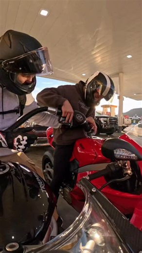 Matthew Woods (Jake Eddy) on Instagram: "trying to get gas and someone interrupted"