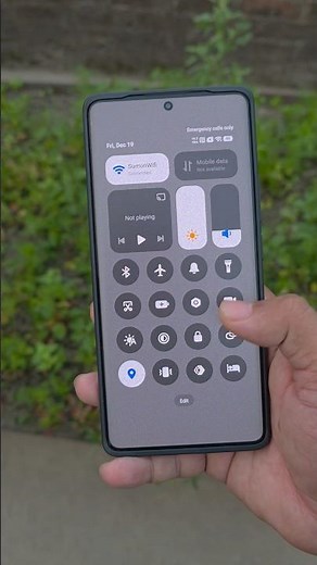 HyperOS 3 Control Center is GORGEOUS! 😍 Redmi Note 14 Pro New Look #shorts ​#HyperOS3 #ControlCenter