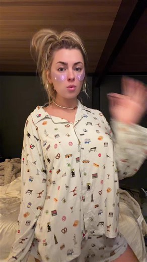 Audrey Holt (@audreyyholttt)’s videos with original sound - 𝗧𝗛𝗥𝗘𝗘