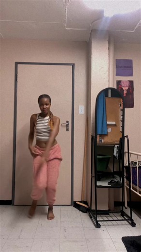 chantel🇿🇦 (@chantel_k5)’s videos with original sound - WEEKIE🦇