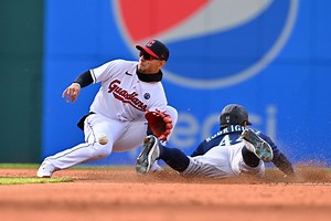 Can I bypass MLB.TV restrictions by changing my location? Potential workarounds to resolve geoblock