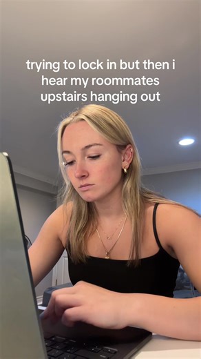 Navigating Roommate Distractions in University Life