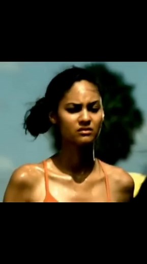 Sweetest Girl Music Video ft. Wyclef Jean, Akon, Lil Wayne