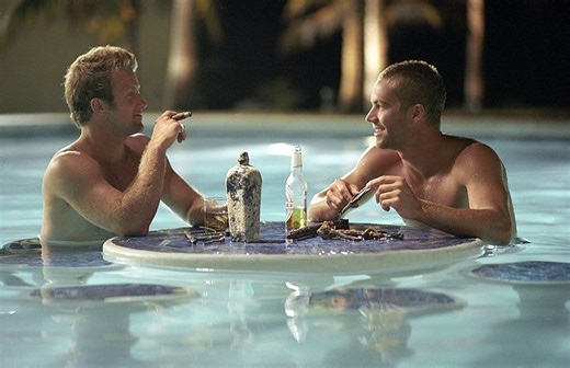 Into the Blue (2005) | Facts - Facts | ČSFD.cz