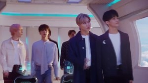 大韓航空の機内安全ビデオに、ＳｕｐｅｒＭとＢｏＡが出演