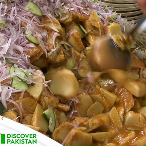 Famous Shakir Chollay and Lubya | Peshawar Street Food | Discover Pakistan