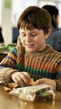 👽 A boy discovers an alien’s secret and becomes his unlikely friend. #film #movie #usa #shorts