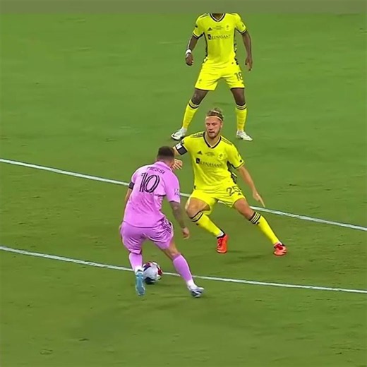 incredible goal by messi #football