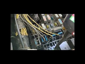 #FREIGHTLINER_COLUMBIA MEDIUM AND MAIN BEAM FUSE LOCATION... SUBSCRIBE AND ACTIVATE THE 🔔