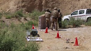 Peshmerga learn how to use panzerfaust 3