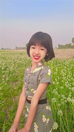 #နှင်းအိရွှေပါရှင့် #foryou #ချစ်တဲ့သူတွေဆီရောက် #fyp 😀😃😀