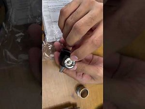 How to use otoscope Welch allyn 25282-C professional rechargeable otoscope or an auriscope /Earscope