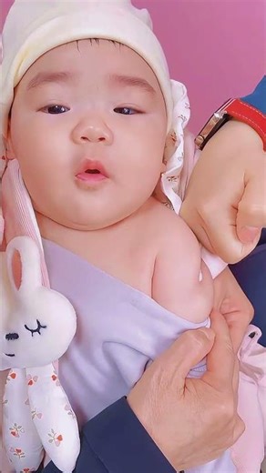 Cute baby Crying vaccination injection ❤️💉