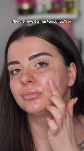 Review of Flower Knows Cushion Foundation