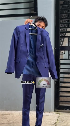 Stylish Navy Blue Suit for Formal Events