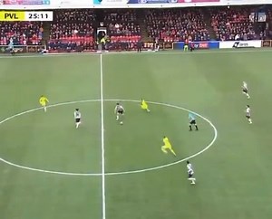 262K views · 1K reactions |  Naprosto dokonalé zpracování od racka přímo na nohu…  Přirozený talent  | Sportovní Hlášky | Facebook