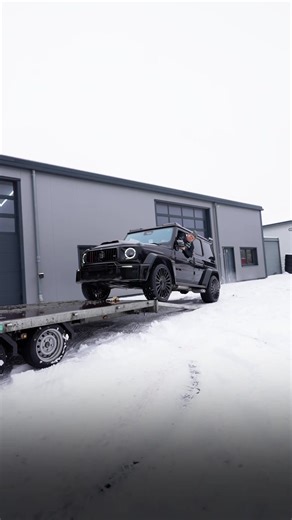 Der BRABUS G800 Signature Edition ist somit verkauft! Fahrzeug: BRABUS G800 Signature Edition 1of10 Fostla Concepts ist Ihr Spezialist für exklusive Fahrzeugveredelung. Wir bieten professionelle Farbfolierungen, hochwirksame Lackschutzfolien (PPF) und sind offizieller BRABUS GOLD PARTNER. Wir machen Träume auf Rädern zur Realität. JETZT ANFRAGEN: 🔗 Web: fostla.de 📞 Tel: 015225707355 📧 Mail: info@fostla.de Folge uns für mehr Action: ▶️ Instagram: @fostla_concepts #brabus #g800 #snow #viral #lu