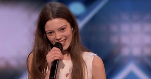 Courtney Hadwin, 14, wows America's Got Talent