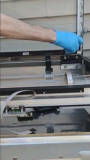 How to Remove Glass Lid on Glowforge Pro, Plus, and Basic