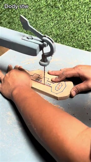 Make a key replica with Scroll saw✅ #tutorial #woodworking #art #tipsntricks #diy #shortvideo