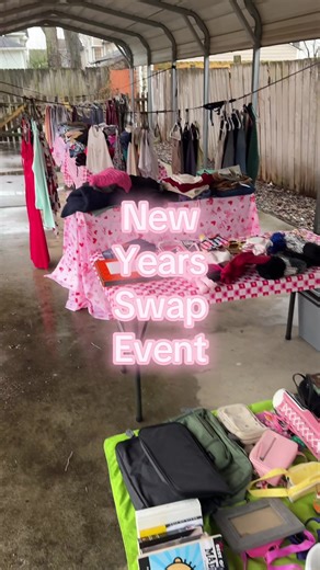 Loved our first swap event in Chattanooga!! This one was small, but should we do a big one?!?!?💕 #chattanooga #girlsgroup #chattanoogagirls #chattychicks #clothingswap