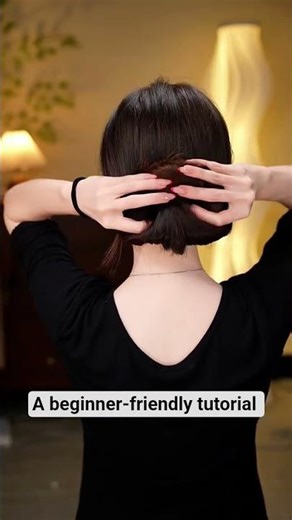 A beginner-friendly tutorial for low bun hairstyles. Follow along!