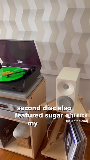 Talking Heads 77 Deluxe Vinyl Review and Insights