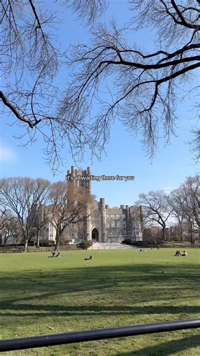 Fordham’s waiting here for you! ONE month until college decision day♥️ #fordham #nyc #decisionday