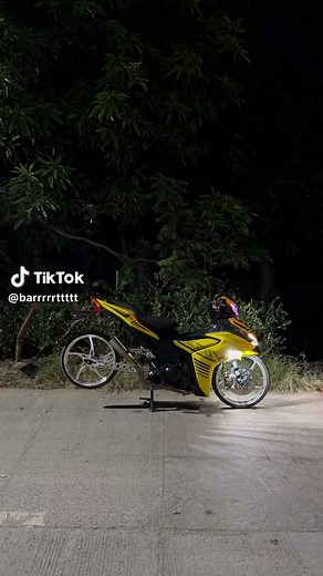 Exploring the Y16ZR Motorcycle: Features and Reviews