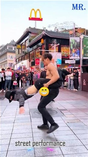 shocking street performance 💯👉#shorts #dance #hiphop #streetdance #breakdance #streetperformance