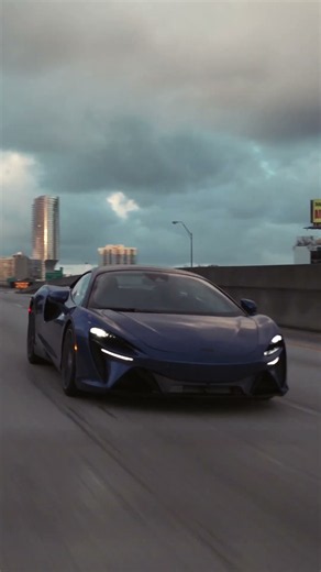 The Duality of the Artura #McLarenAuto #McLarenArtura