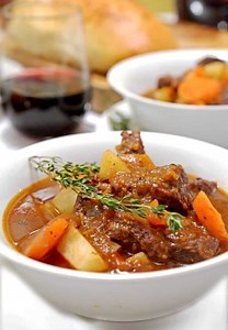 Braised Beef Stew with Potatoes and Carrots