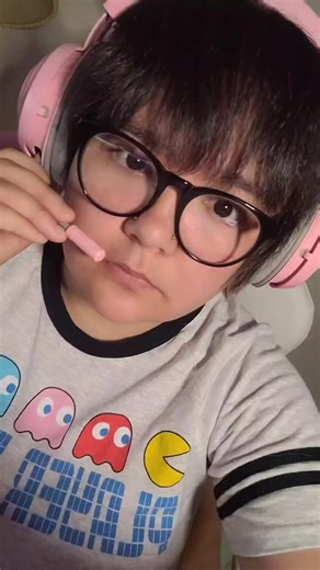 #gamergirl #foryoupage #ThatCloseMessenger #twitch #fyp #babystreamer #ErraticBoo #twitchtok #gamergirlaesthetic