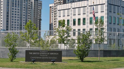 US prepares to evacuate diplomats from Ukraine