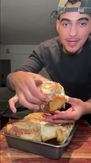 Crème Brûlée Cinnamon Rolls 🔥