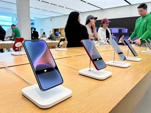 Apple beats revenue estimates with healthy iPhone sales | The National