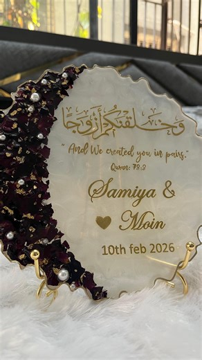 𝐑𝐞𝐬𝐢𝐧 𝐀𝐫𝐭𝐢𝐬𝐭 | 𝐕𝐢𝐛𝐡𝐮𝐭𝐢 | Flowers Preservation | Ahmedabad | ✨ Turn Your Special Moments into Forever Memories! ✨ Looking for the perfect Anniversary Gift or a beautifully customised Nikah Plate? We... | Instagram