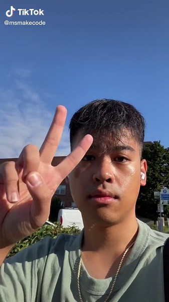 Come with me in a day in my life as a MakeCode intern! If you like what you saw, check out MakeCode.com for more fun games to build and play! #fyp #adayinmylife #microsoftintern #productmanagement #productmanager #makecode #code #codingtiktok #codinglife #game #internship #trending #students #microsoft #tech #techtok