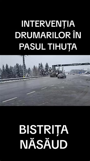 ATENȚIE, ȘOFERI! Ninsori ușoare și carosabil umed pe DN 17, Pasul Tihuța! Echipele de intervenție sunt în patrulare, echipate cu lamă și material antiderapant pentru asigurarea traficului. Circulați cu atenție! 🎥 DRDP Iași