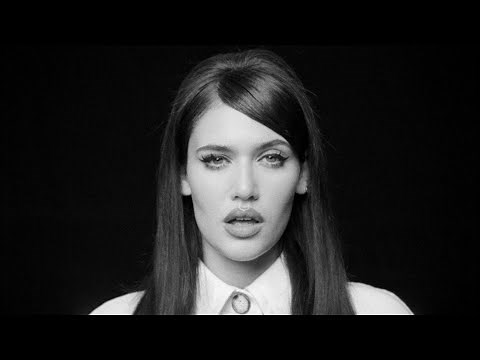 SIENNA SPIRO - Die On This Hill (Official Music Video)