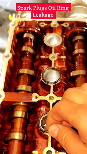 Oil Ring Leakage Spark Plug #automobile #ytshorts #mechanic #tecnician #shorts #shortsfeed