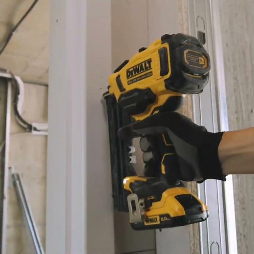 DEWALT® la performance conçue pour les chantiers les plus exigeants [FR – FR]
