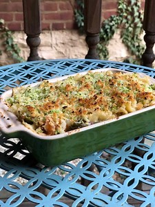 Cheesy Bacon Pasta Bake with Broccoli Crumble