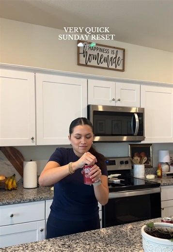 YES I DID THIS ON FRIDAY BUT ITS A SUNDAY RESET 🤭 ALSO GOT INTERRUPTED BY FAM ARRIVING 3 HOURS EARLY #sundayreset #cleanwithme #quickclean #fyp #viral #satisfying #trending #cleantok #1hourcleaning