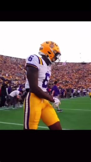 A 99 YARD KICKOFF RETURN FOR @BB #fypシ゚viral #edit #tuff #lsufootball #footballedit