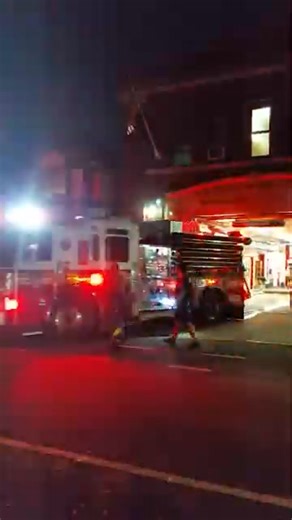 FDNY HELLGATE GANG Awesome Engine 312 START UP Queens NYC shorts fdny firetruck firefighter | WestCoast Fire Media