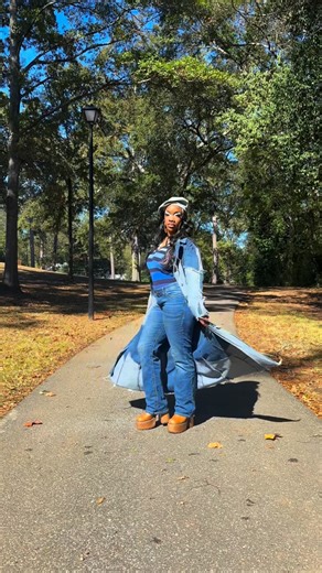 AWOO🌎💜 | I miss modeling😩 #awoosworld #modelwalk #explorepage #model #modeling | Instagram