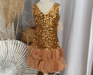 💖 New - La robe étincelle 4 à 14 ans Superbe décoleté V dans le dos On valide à 100% 💟Shop 👉 https://bit.ly/37LKp1t | Mode Girly